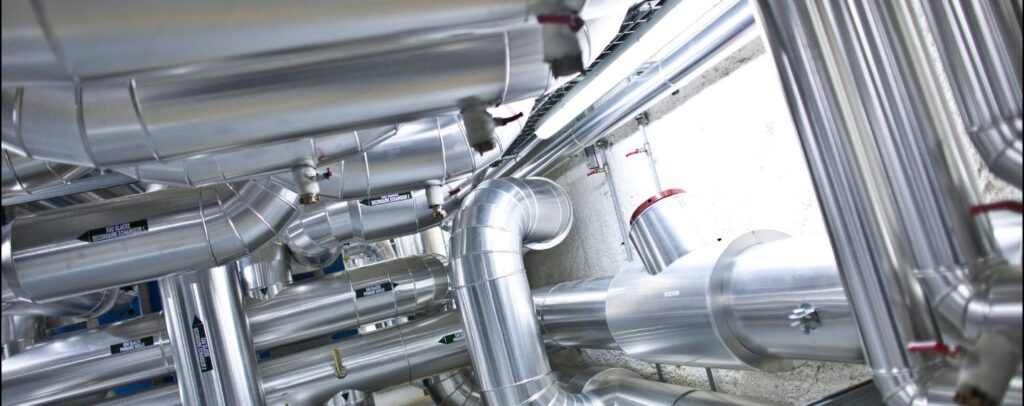 En las últimas décadas, conceptos como “urgencia climática” o “neutralidad de carbono” se han convertido en el lenguaje cotidiano del sector energético.    Desde ENGIE, asumimos un verdadero compromiso con el medioambiente, acompañando a empresas de diferentes sectores en su camino hacia la reducción de emisiones de sus procesos productivos.  Para ello, existen diversas soluciones a través de las cuales las industrias pueden alcanzar sus objetivos dependiendo de su capacidad, objetivos y estrategia energética.  